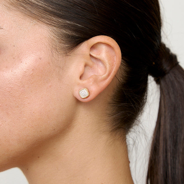 Diamond Cushion Studs with Rope Border - 18K Gold | VS Clarity