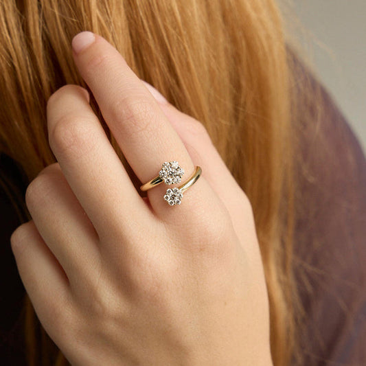 Floral Diamond Cluster Ring - 18K Gold | VS Clarity Natural Diamonds