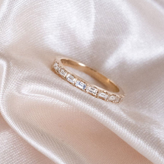 Baguette Diamond Band Ring - 18K Gold | VS Clarity Natural Diamonds
